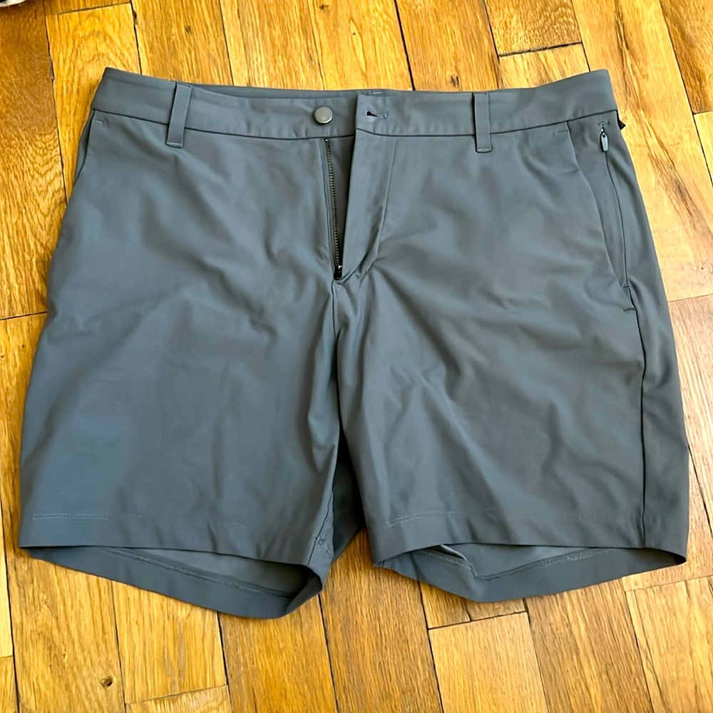 Lululemon ABC shorts 5”